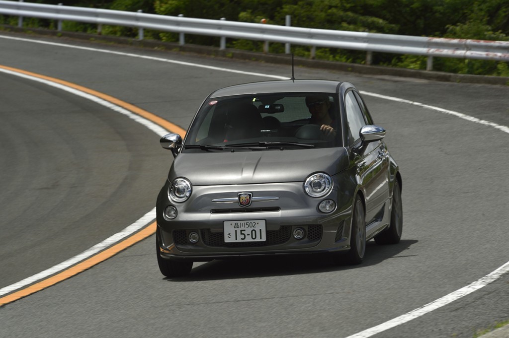 プロに教わるドライブルートの走り方 ブレーキング 荷重移動 Abarth Scorpion Magazine