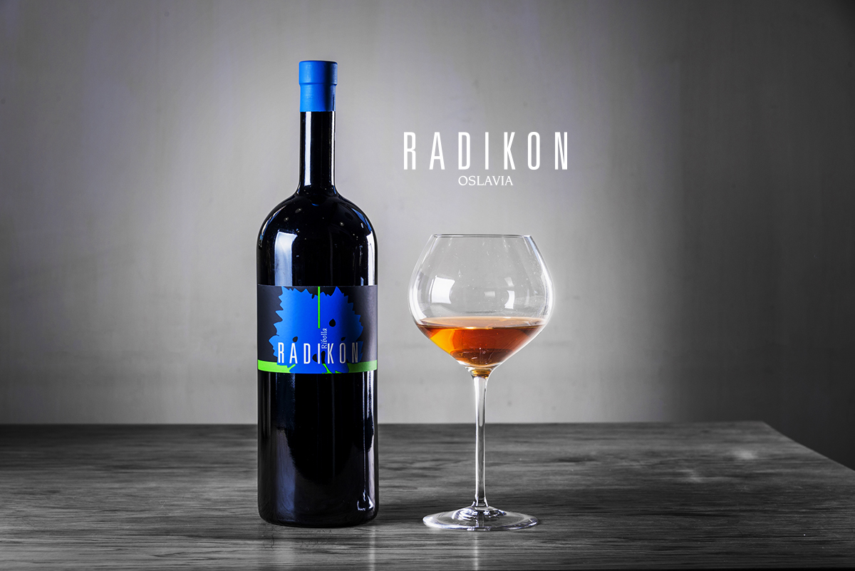 赤の特性をも持つラマート（銅色）の白、革新派の旗手「ラディコン」が醸すワイン