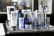 「こだわる男」ABARTHファンにぴったりの こだわりのスキンケア ラボ シリーズ