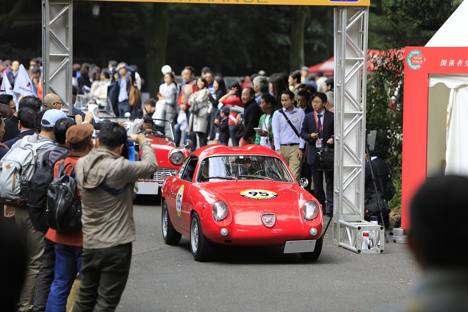 アバルト初の量産GT「フィアット・アバルト750GTザガート」が出走  ラ フェスタ ミッレミリア2018