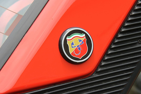 アバルトエンブレムの変遷 アバルトの歴史を刻んだモデル No 061 Abarth Scorpion Magazine