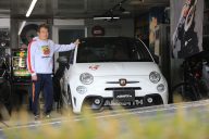 限られたオフの時間にみなぎるパワーを。アバルトライフFile.84 小林さんと595  Competizione